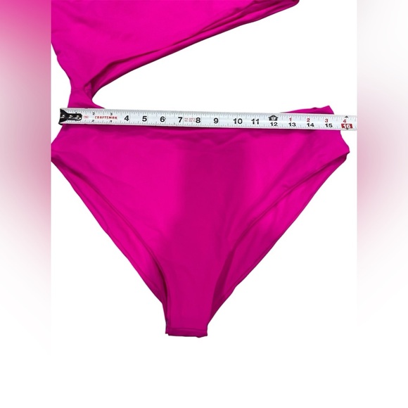 NWOT Lulus Sun Bound Fuchsia Cutout One-Shoulder One-Piece Swimsuit, Size XL - Picture 5 of 9
